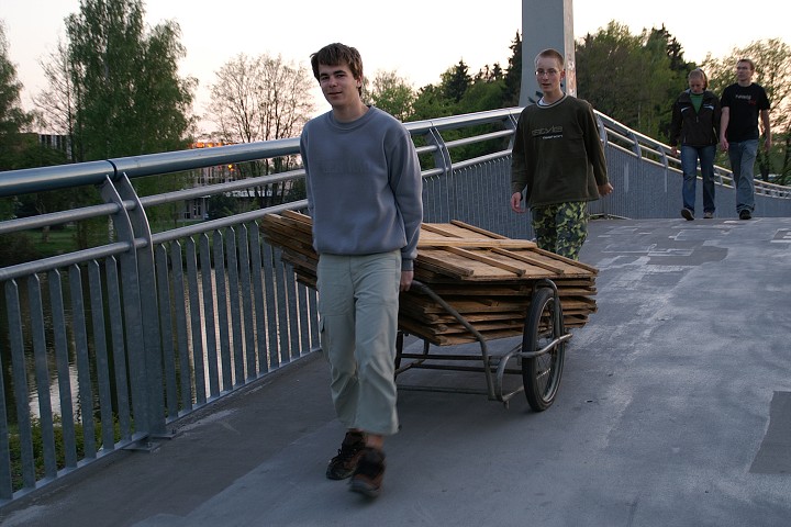 img00004.jpg